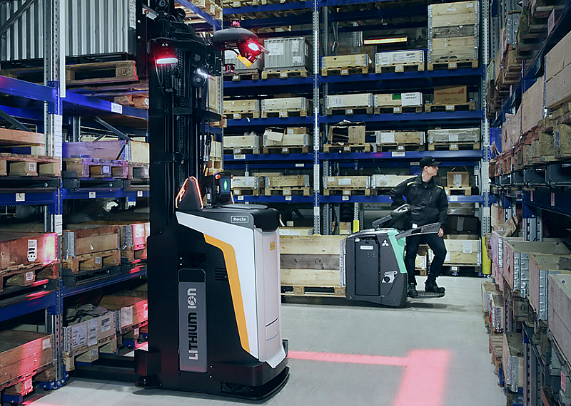 transpallet automatici con guida laser